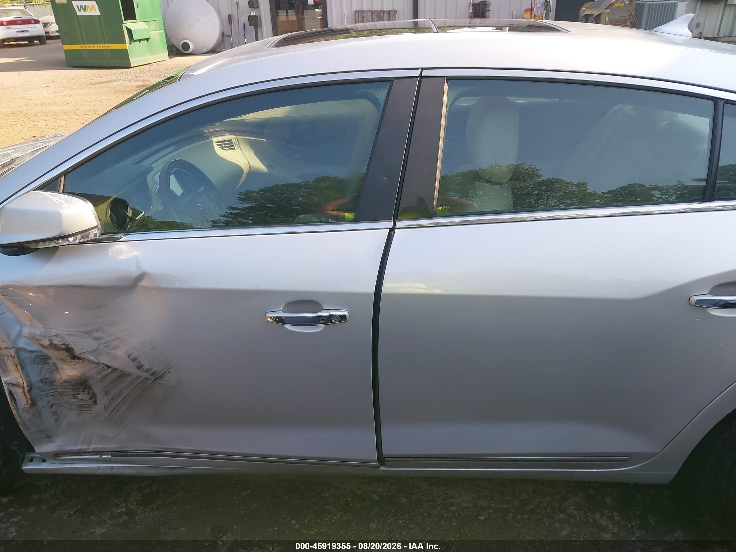 2013 Buick Lacrosse Premium 2 Group Silver vin: 1G4GH5E38DF320754