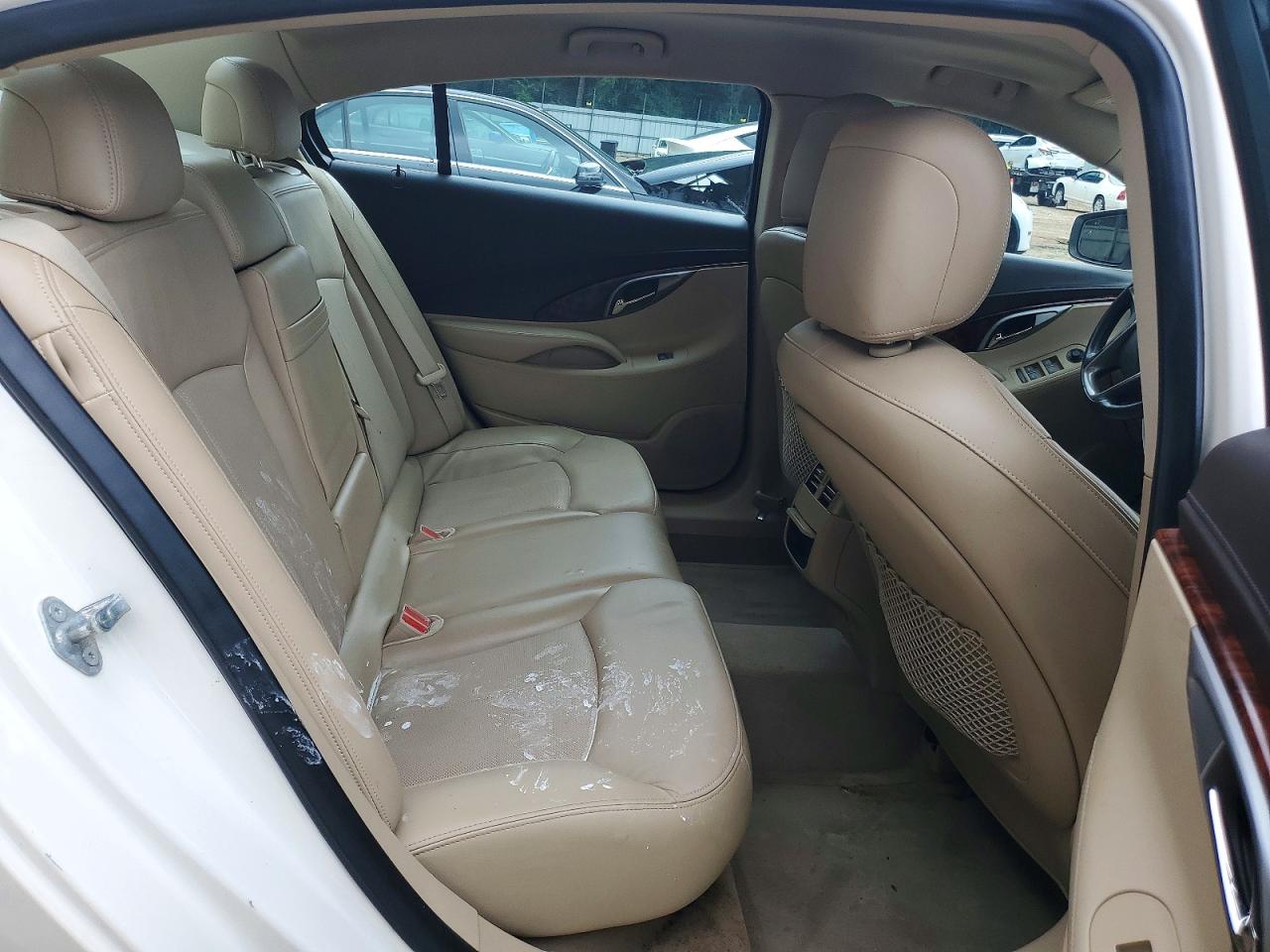 2012 Buick Lacrosse Touring White vin: 1G4GJ5E32CF336502