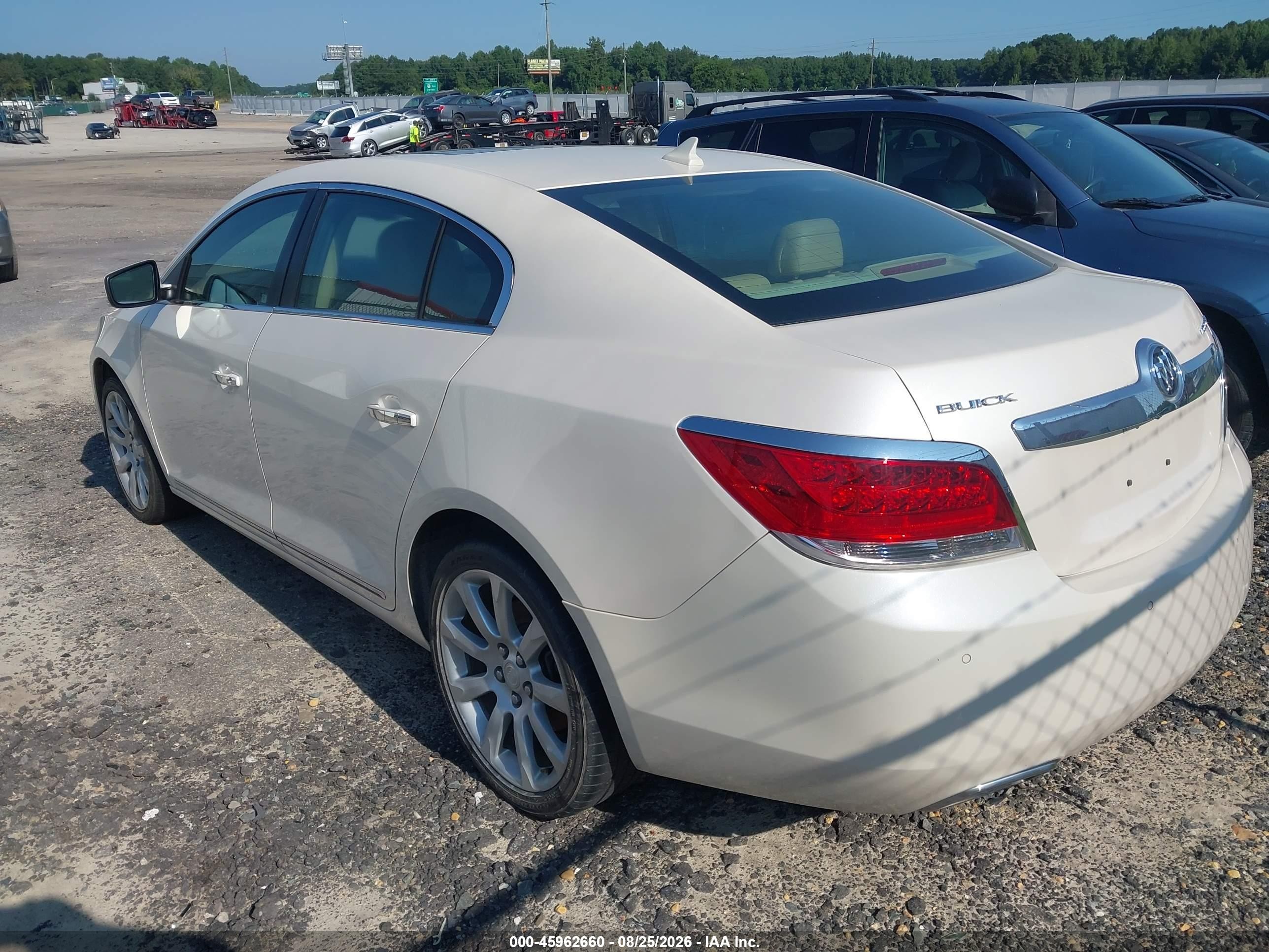 2012 Buick Lacrosse Touring Group Белый vin: 1G4GJ5E36CF297767