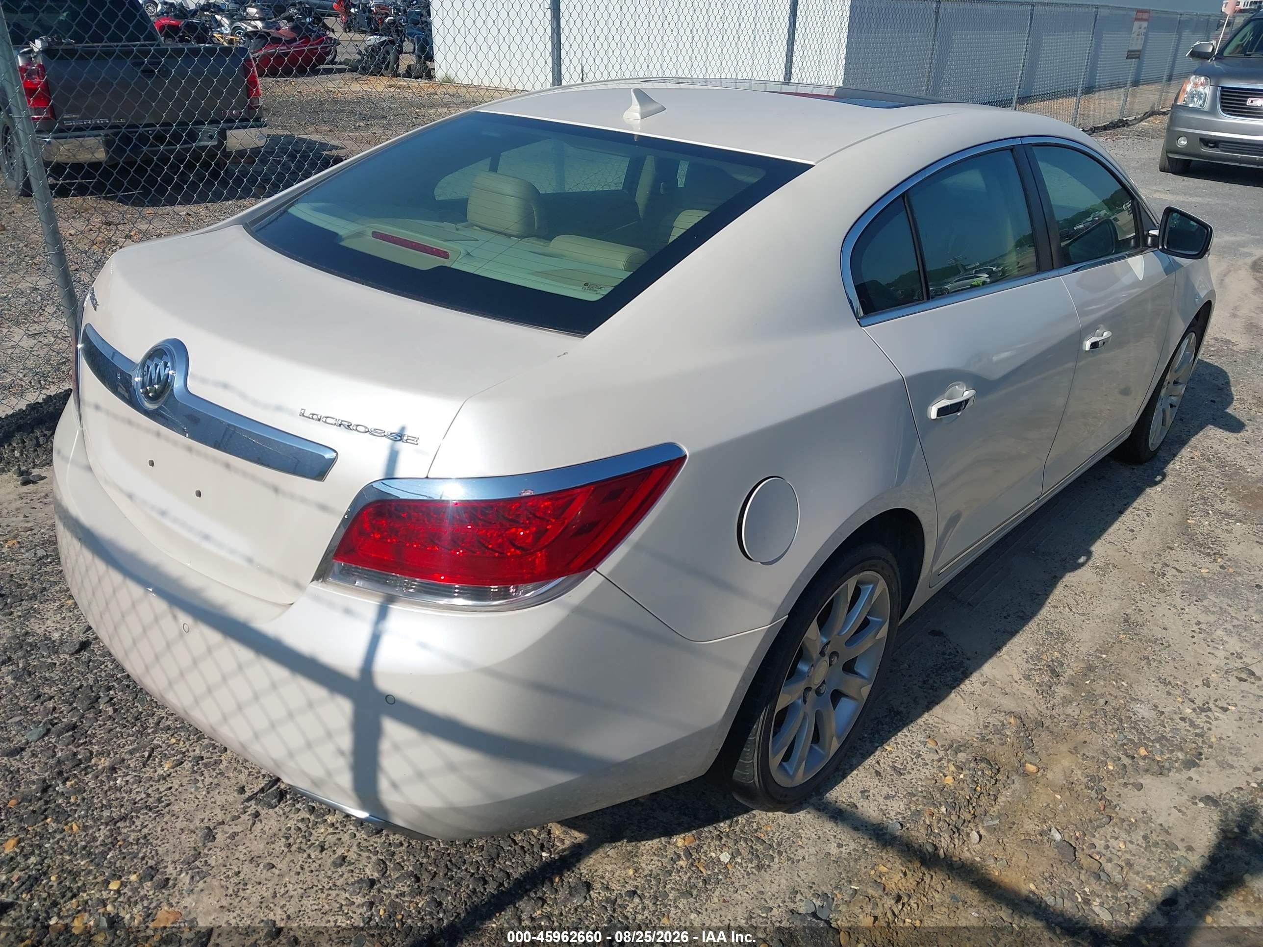 2012 Buick Lacrosse Touring Group Белый vin: 1G4GJ5E36CF297767