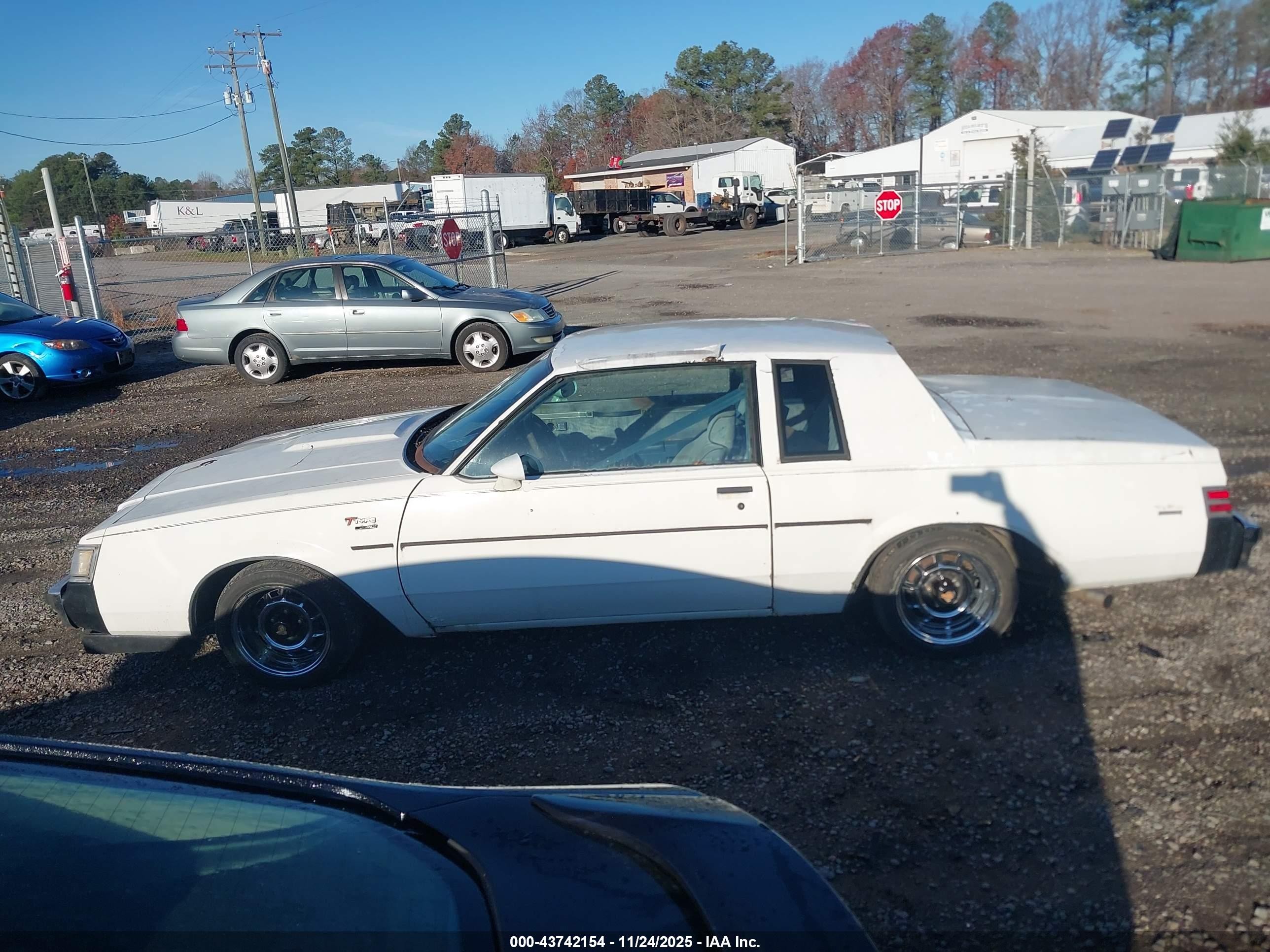 1986 Buick Regal T-type Белый vin: 1G4GK4777GP425747