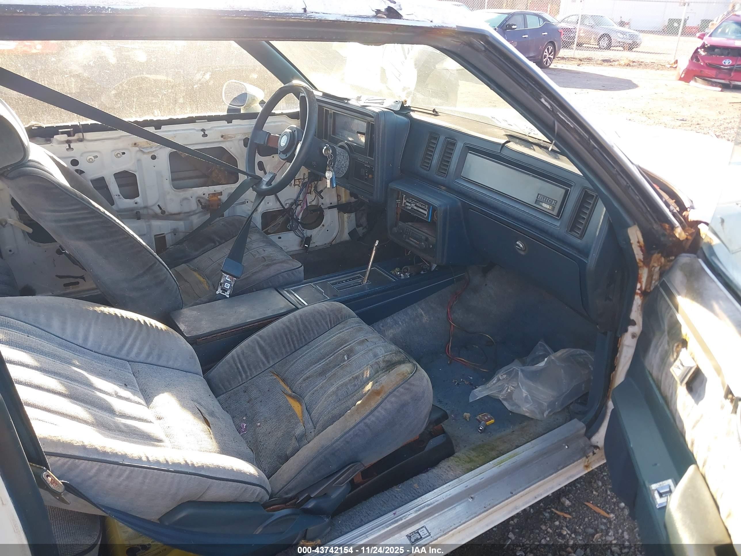 1986 Buick Regal T-type Белый vin: 1G4GK4777GP425747
