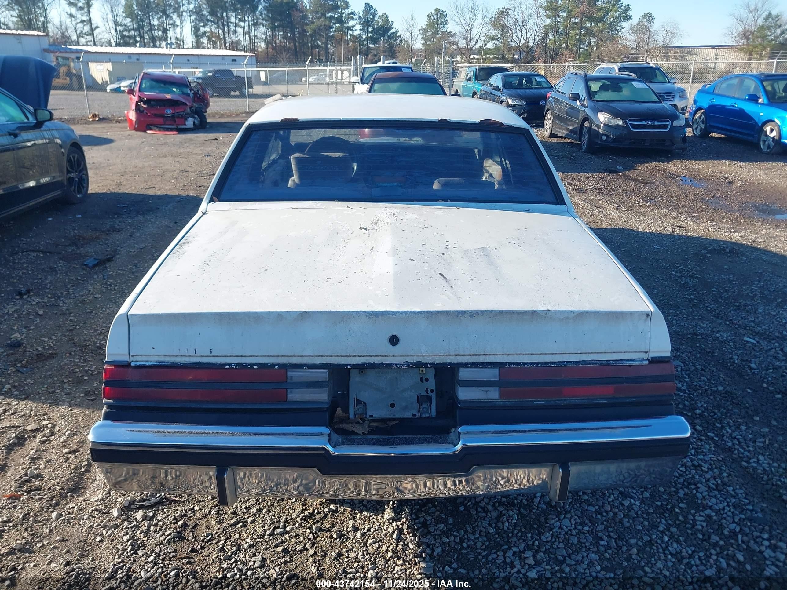 1986 Buick Regal T-type Белый vin: 1G4GK4777GP425747