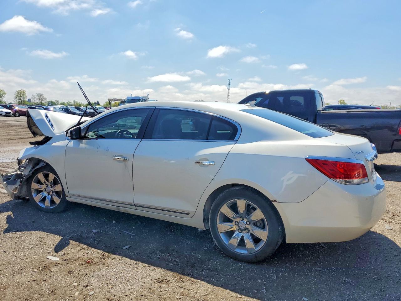 2010 Buick Allure/lacrosse Cxl White vin: 1G4GK5EG6AF276088