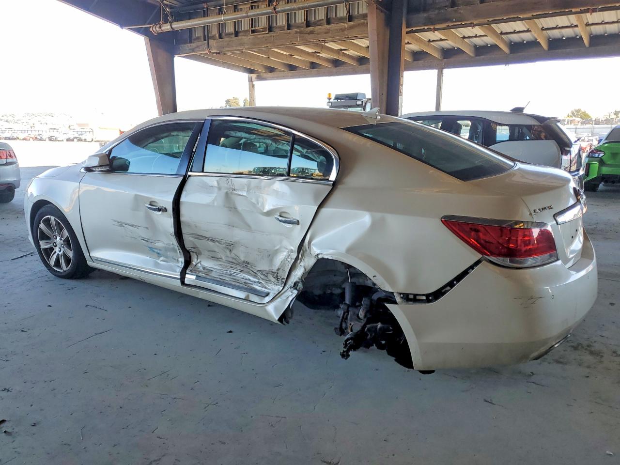 2013 Buick Lacrosse White vin: 1G4GL5E32DF217067