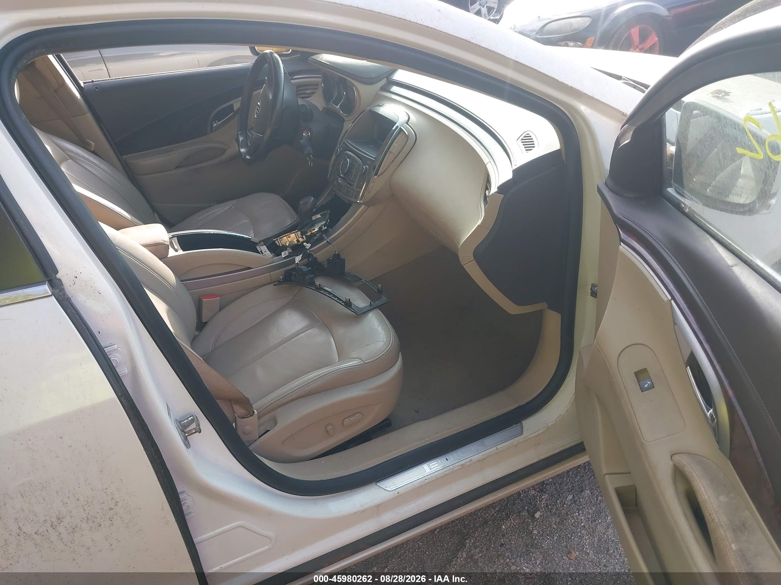 2010 Buick Lacrosse Cxl White vin: 1G4GL5EG5AF229230