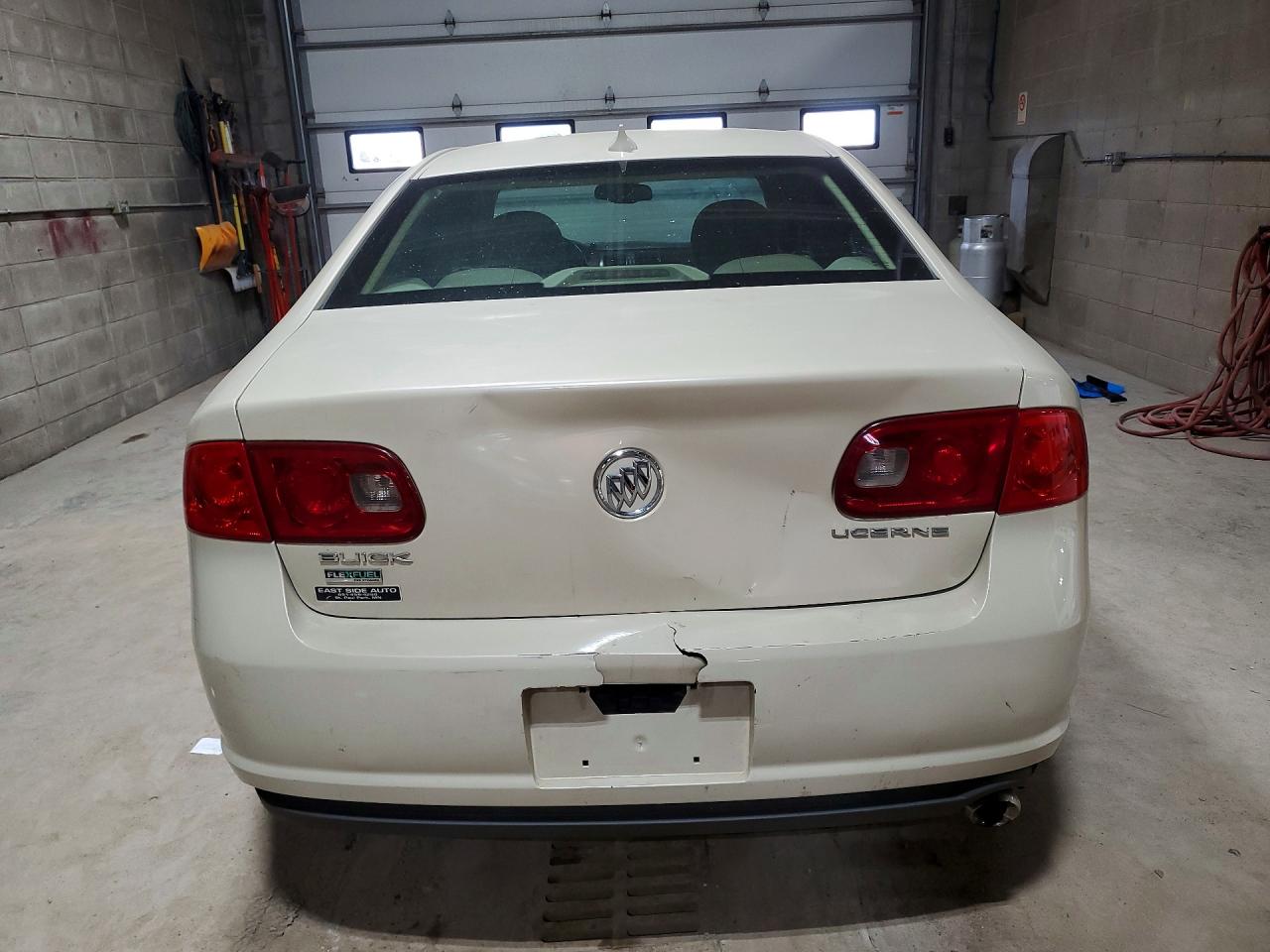 2011 Buick Lucerne Cx Gold vin: 1G4HA5EM1BU111432