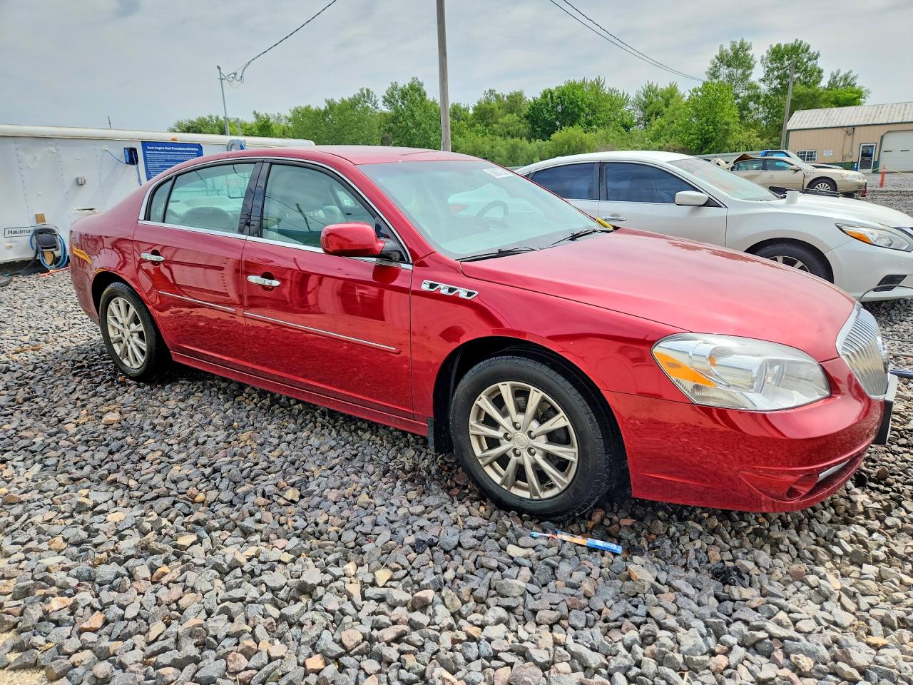 2011 Buick Lucerne Cx Red vin: 1G4HA5EM2BU110001
