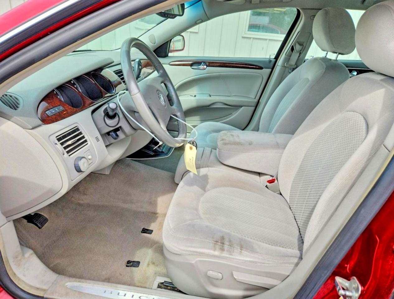 2011 Buick Lucerne Cx Red vin: 1G4HA5EM2BU110001
