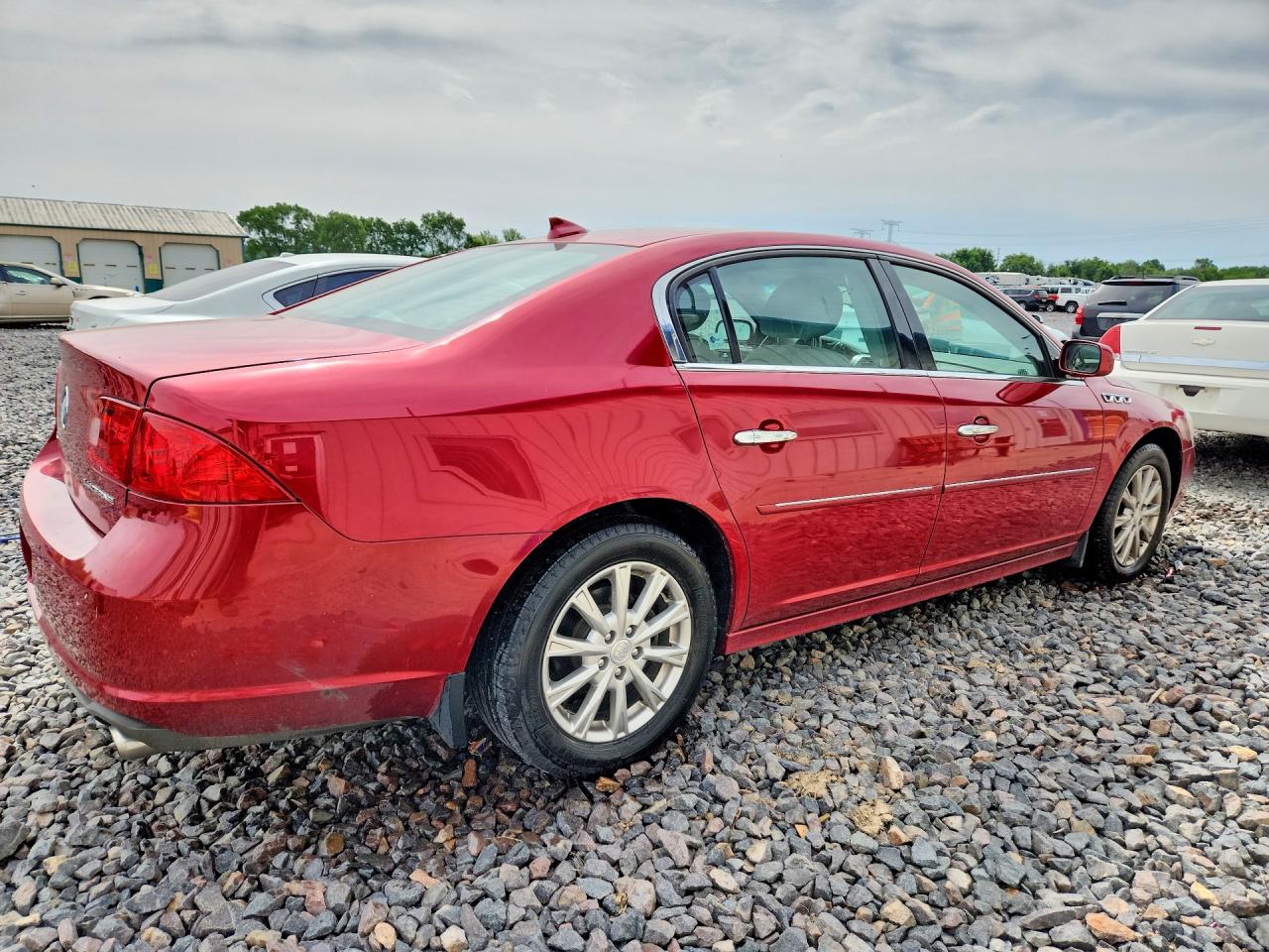 2011 Buick Lucerne Cx Red vin: 1G4HA5EM2BU110001
