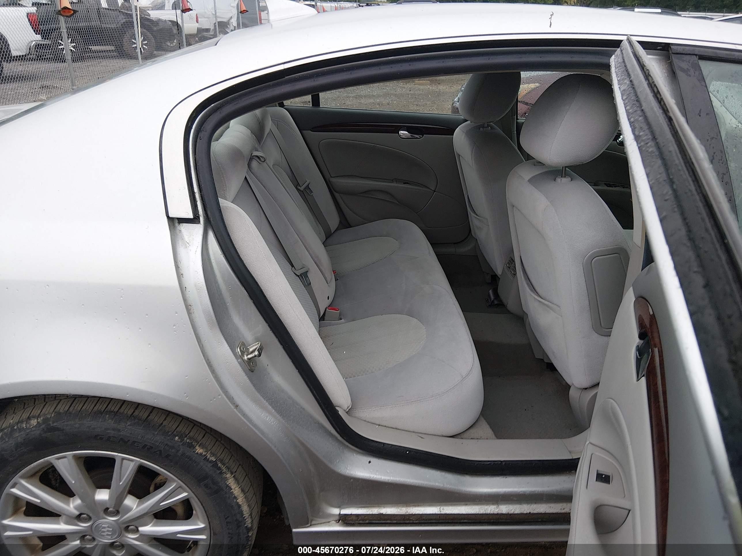 2010 Buick Lucerne Cx Silver vin: 1G4HA5EM3AU136508