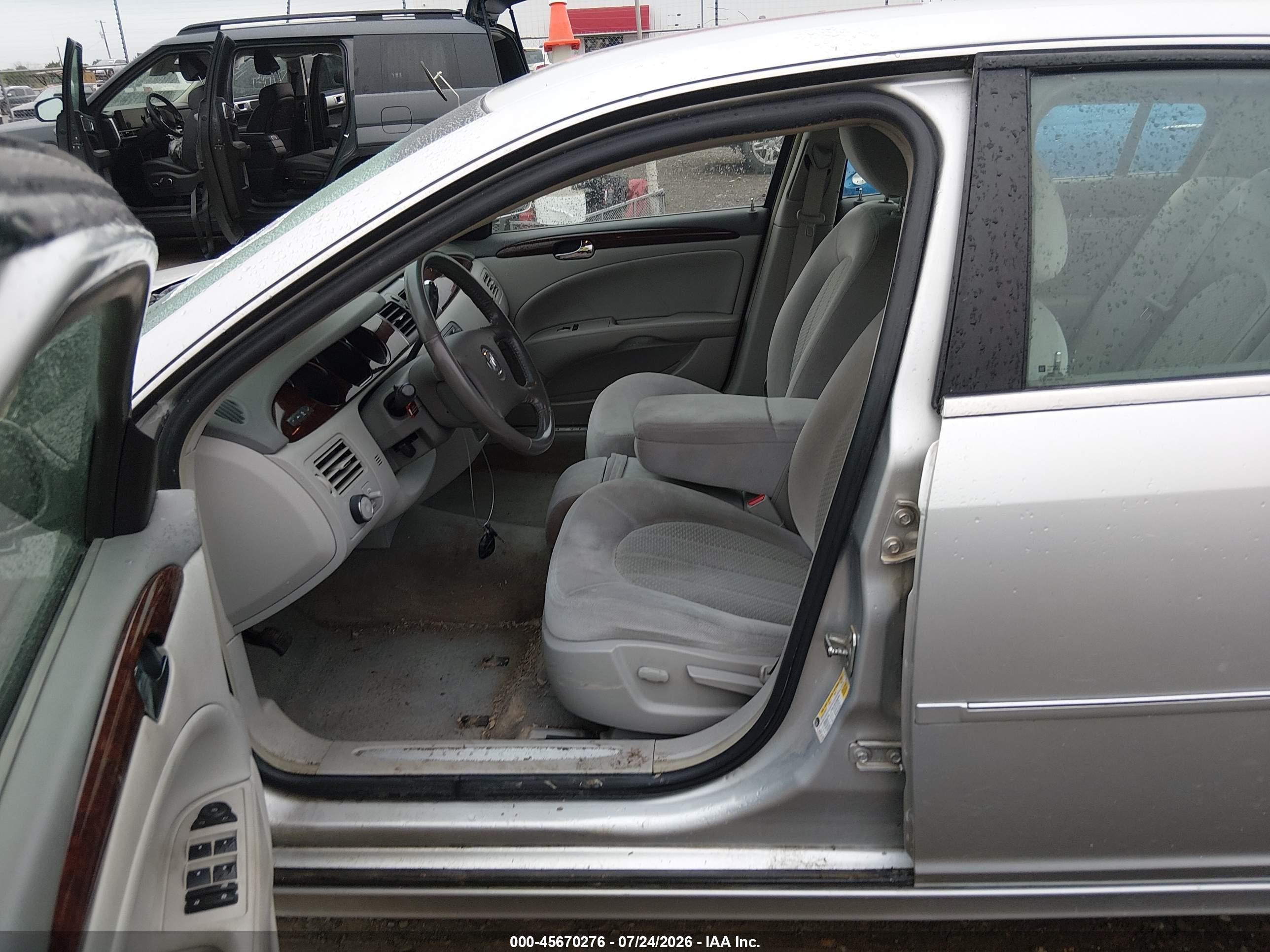 2010 Buick Lucerne Cx Silver vin: 1G4HA5EM3AU136508