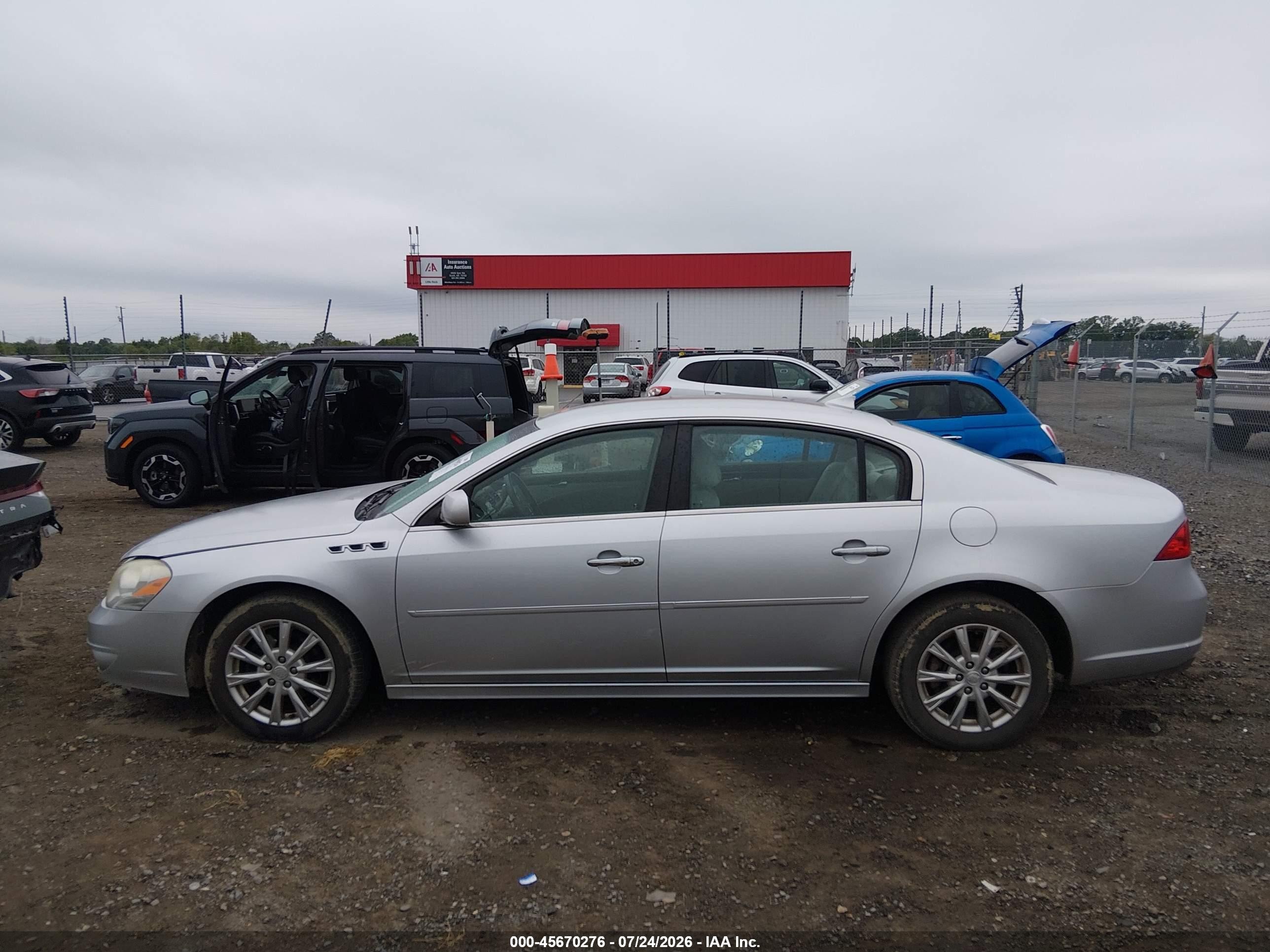 2010 Buick Lucerne Cx Silver vin: 1G4HA5EM3AU136508