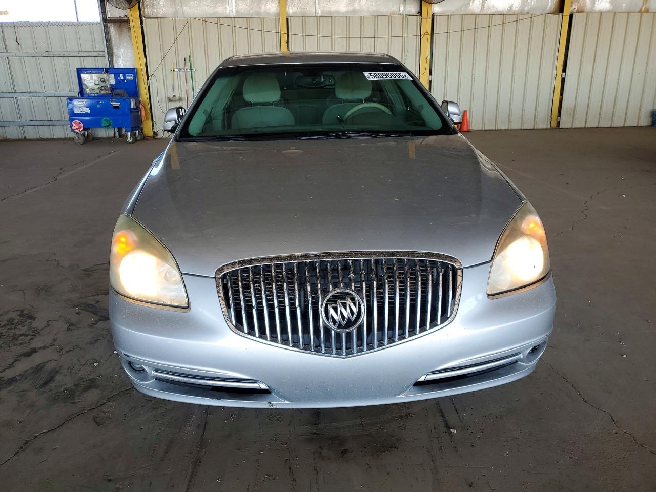 2011 Buick Lucerne Cx Silver vin: 1G4HA5EM5BU145227