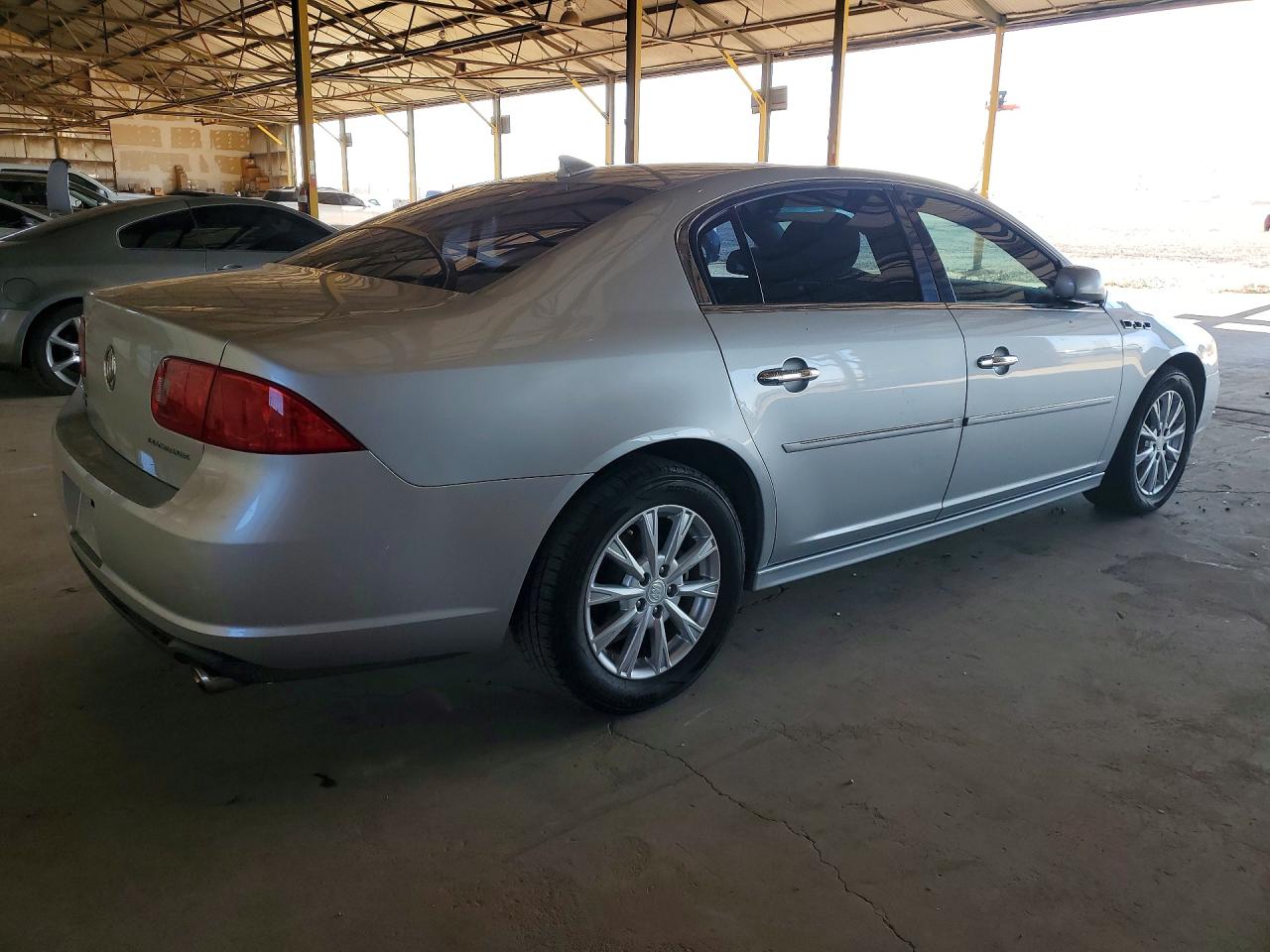 2011 Buick Lucerne Cx Silver vin: 1G4HA5EM5BU145227