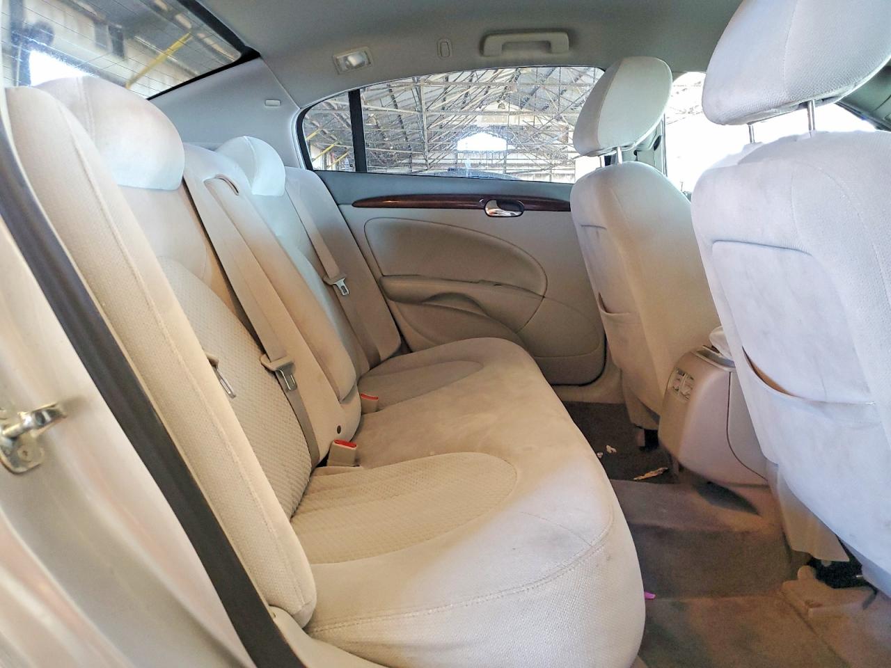 2011 Buick Lucerne Cx Silver vin: 1G4HA5EM5BU145227