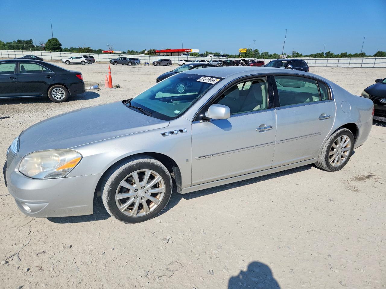 2010 Buick Lucerne Cx Silver vin: 1G4HA5EM6AU110615