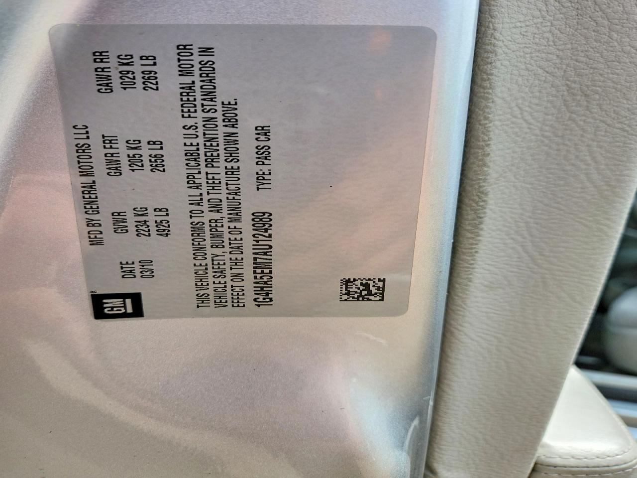 2010 Buick Lucerne Cx Silver vin: 1G4HA5EM7AU124989