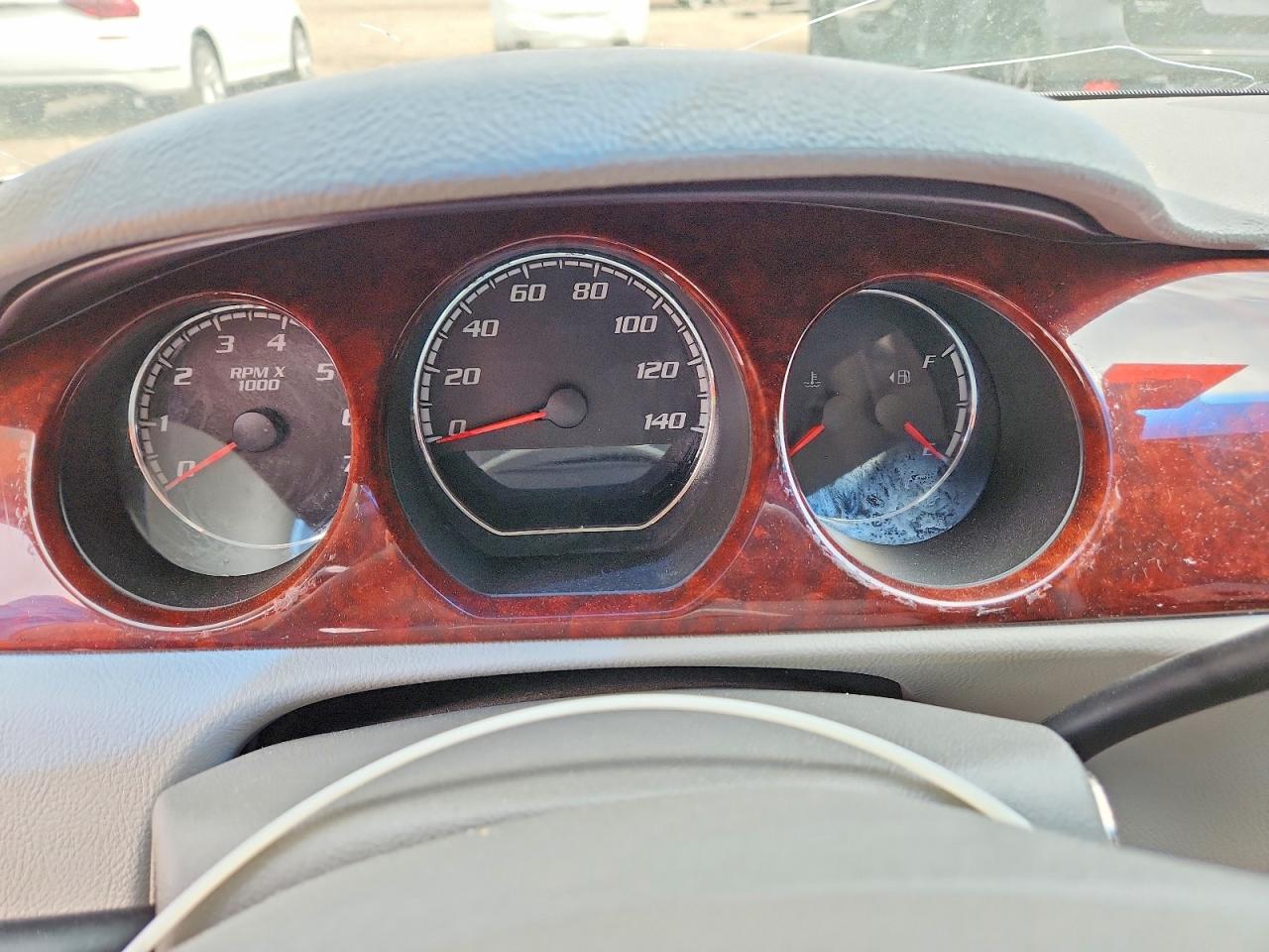 2010 Buick Lucerne Cx Silver vin: 1G4HA5EM7AU124989