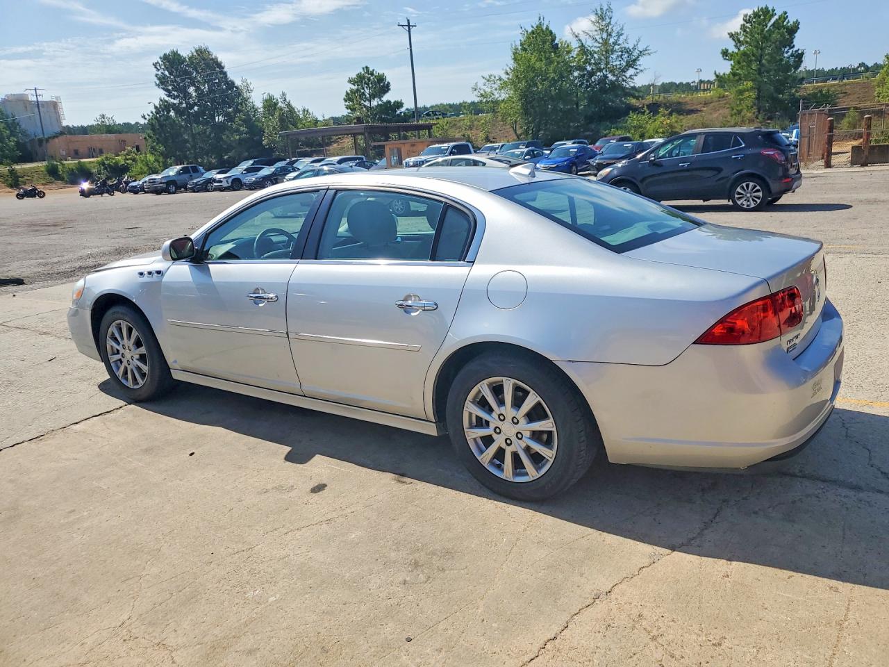 2010 Buick Lucerne Cx Silver vin: 1G4HA5EM8AU124063