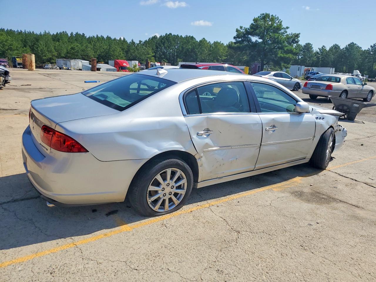 2010 Buick Lucerne Cx Silver vin: 1G4HA5EM8AU124063
