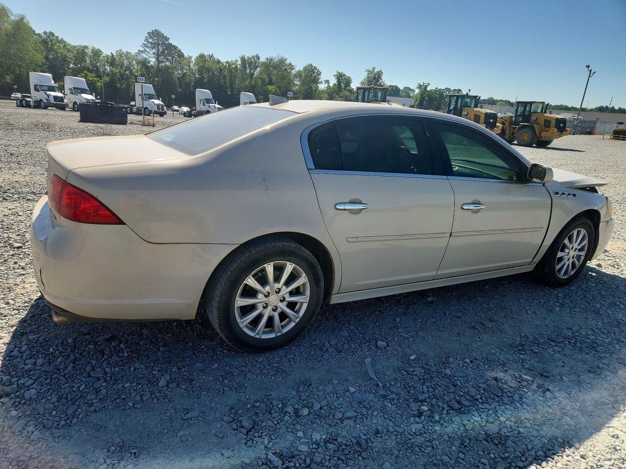 2011 Buick Lucerne Cx Gold vin: 1G4HA5EM8BU125179