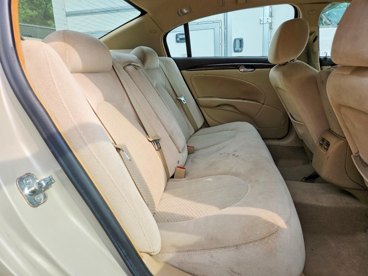2011 Buick Lucerne Cx Tan vin: 1G4HA5EM9BU116149