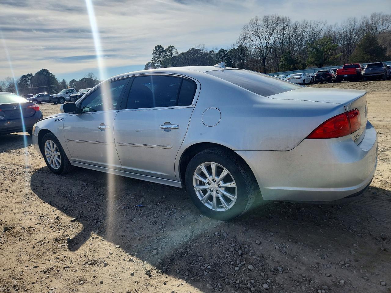 2011 Buick Lucerne Cx Silver vin: 1G4HA5EM9BU121576