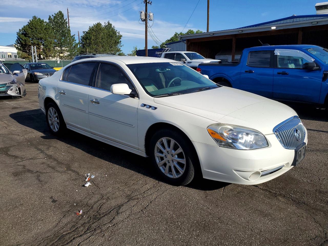 2011 Buick Lucerne Cx Белый vin: 1G4HA5EM9BU143951