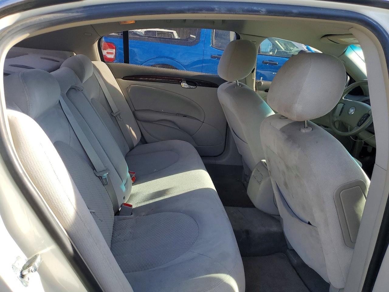 2011 Buick Lucerne Cx Белый vin: 1G4HA5EM9BU143951
