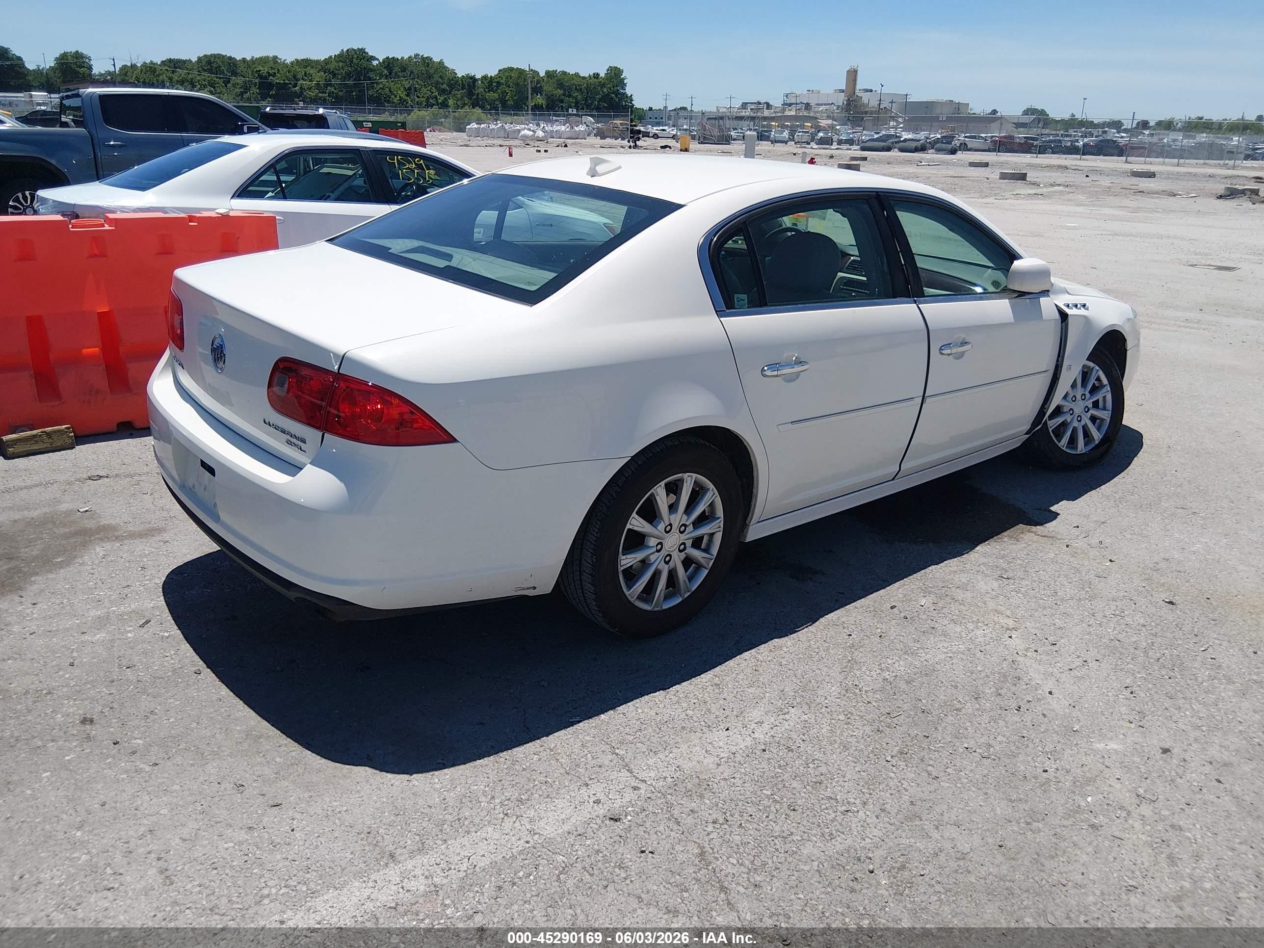2010 Buick Lucerne Cxl White vin: 1G4HC5E17AU102846