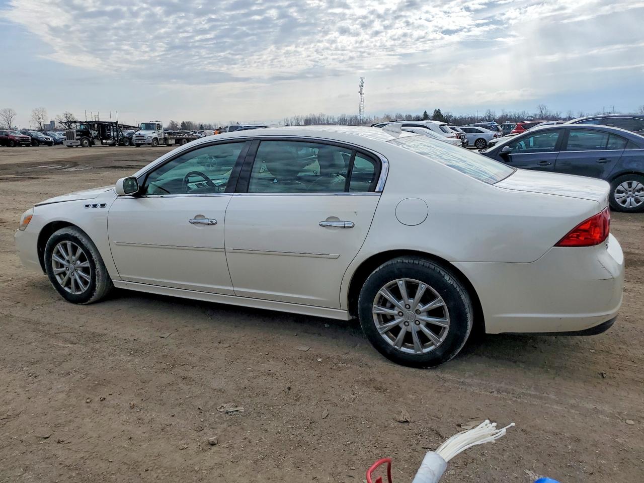 2010 Buick Lucerne Cxl White vin: 1G4HC5EM0AU117294