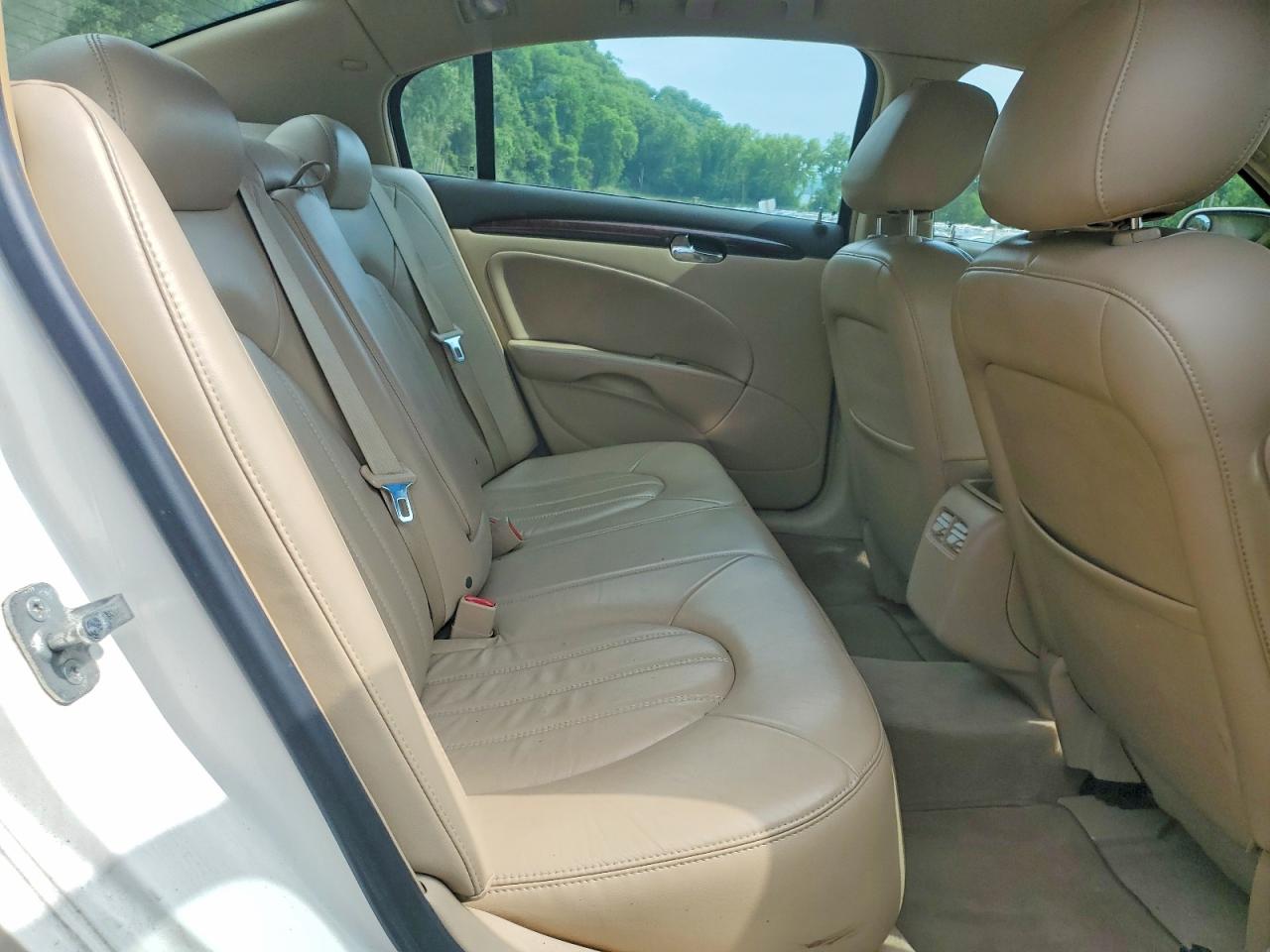 2011 Buick Lucerne Cxl White vin: 1G4HC5EM0BU109651