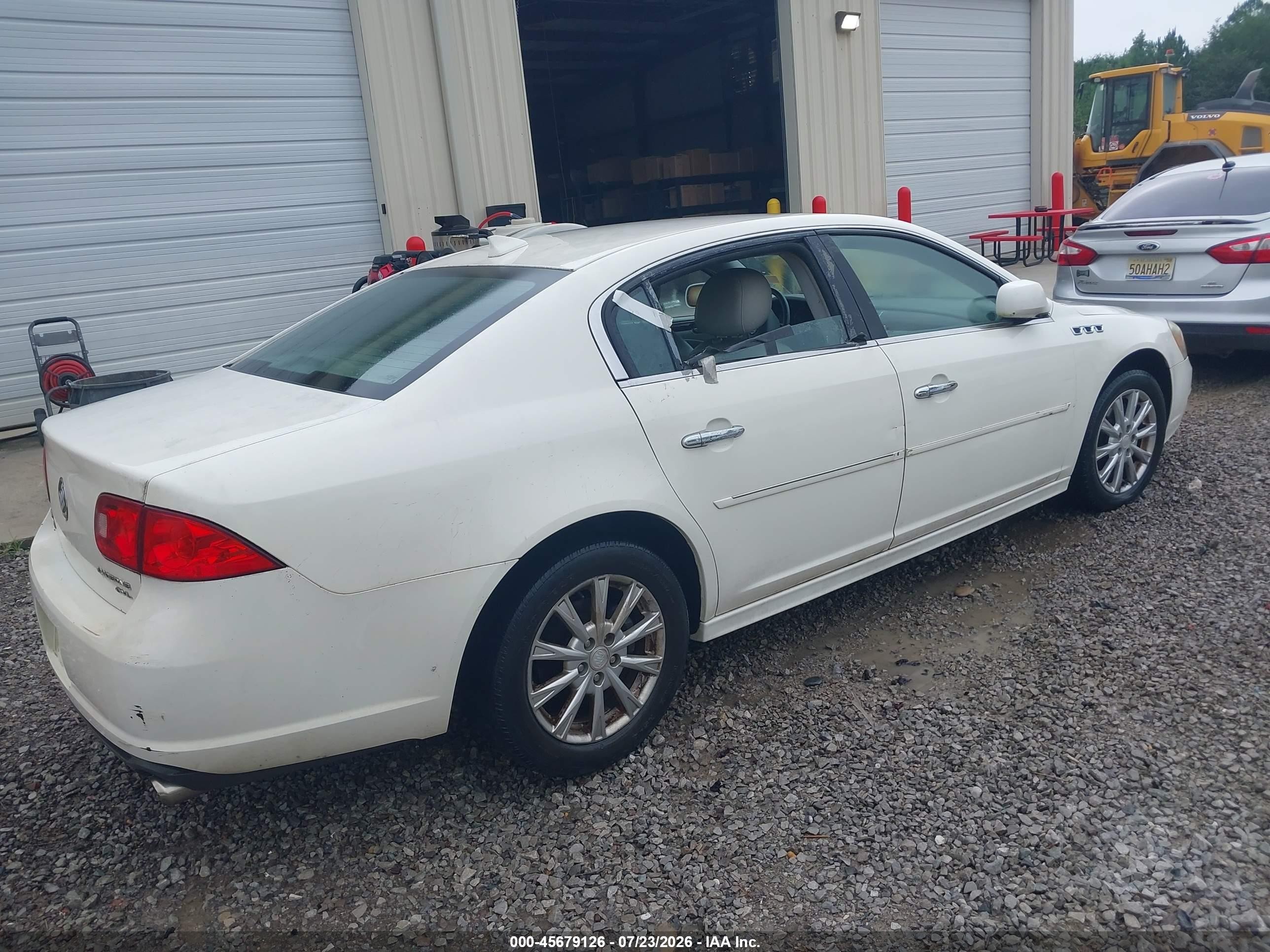 2011 Buick Lucerne Cxl White vin: 1G4HC5EM0BU126093