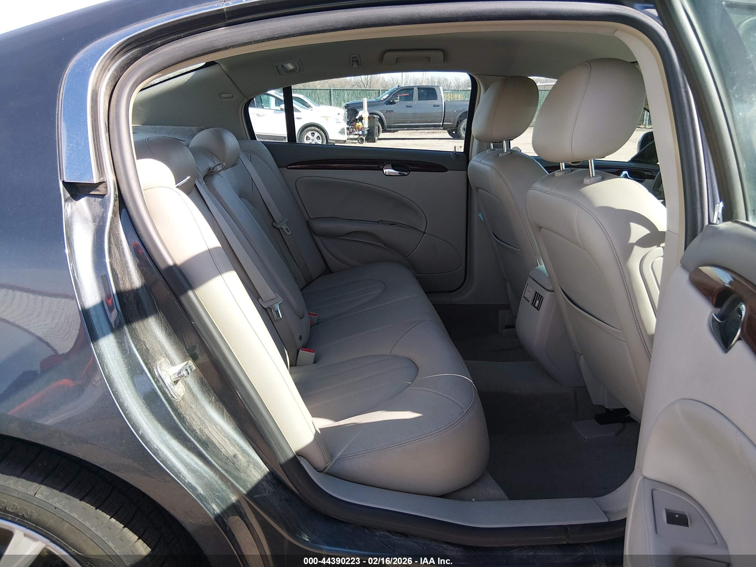 2011 Buick Lucerne Cxl Gray vin: 1G4HC5EM1BU151357