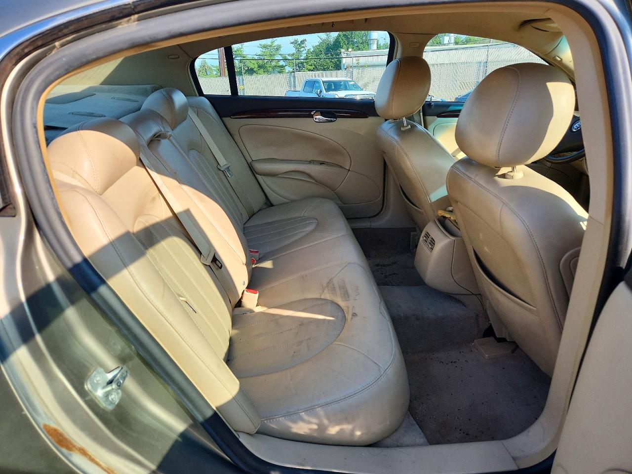 2011 Buick Lucerne Cxl Tan vin: 1G4HC5EM2BU113507
