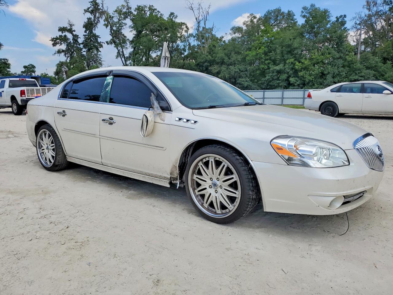2011 Buick Lucerne Cxl White vin: 1G4HC5EM2BU120179