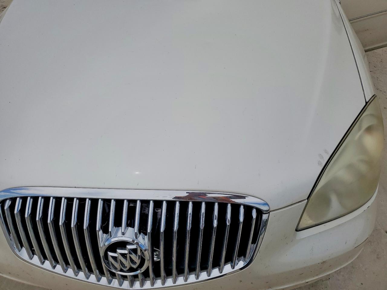 2011 Buick Lucerne Cxl White vin: 1G4HC5EM2BU120179