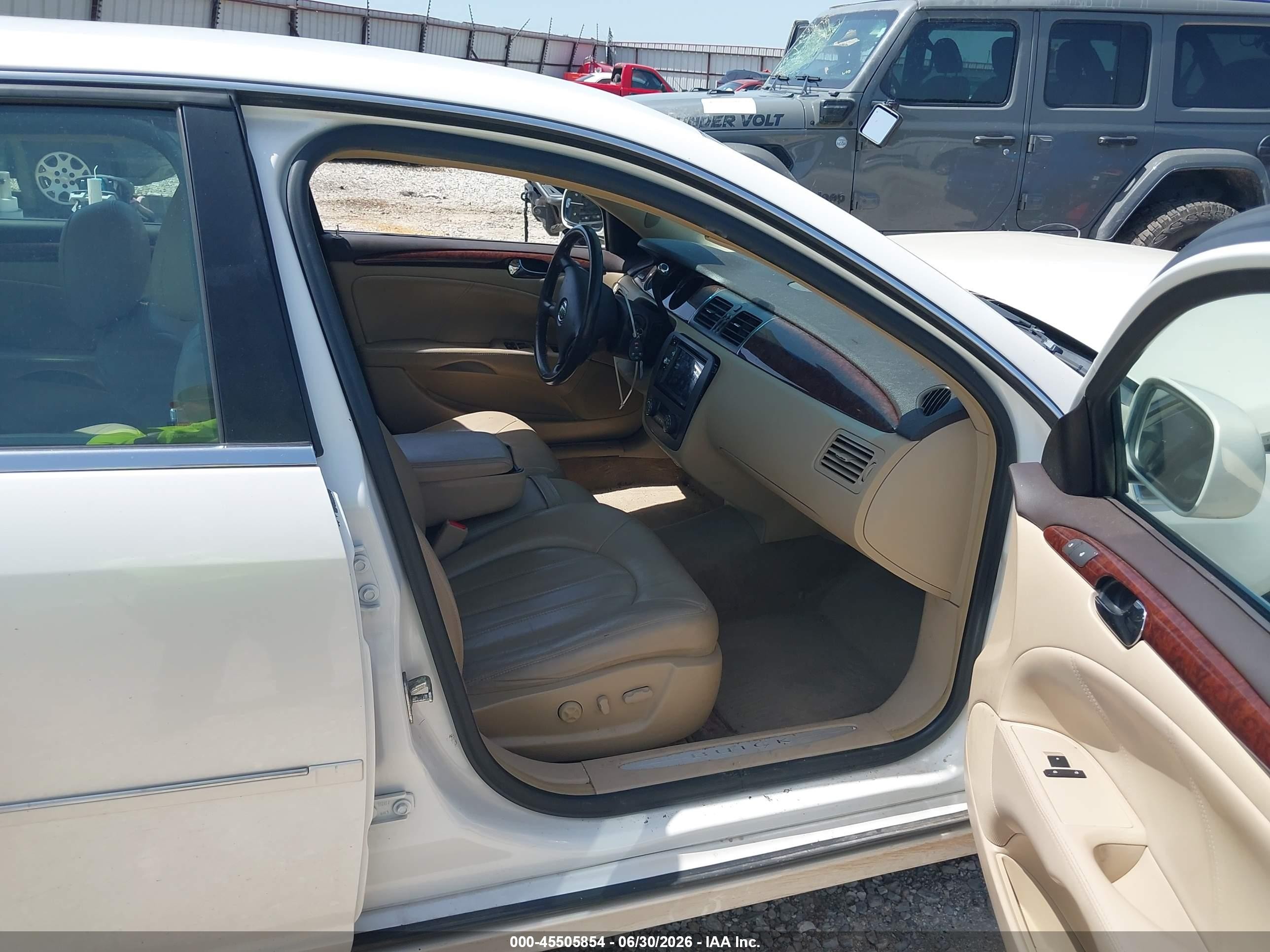 2011 Buick Lucerne Cxl White vin: 1G4HC5EM2BU140562