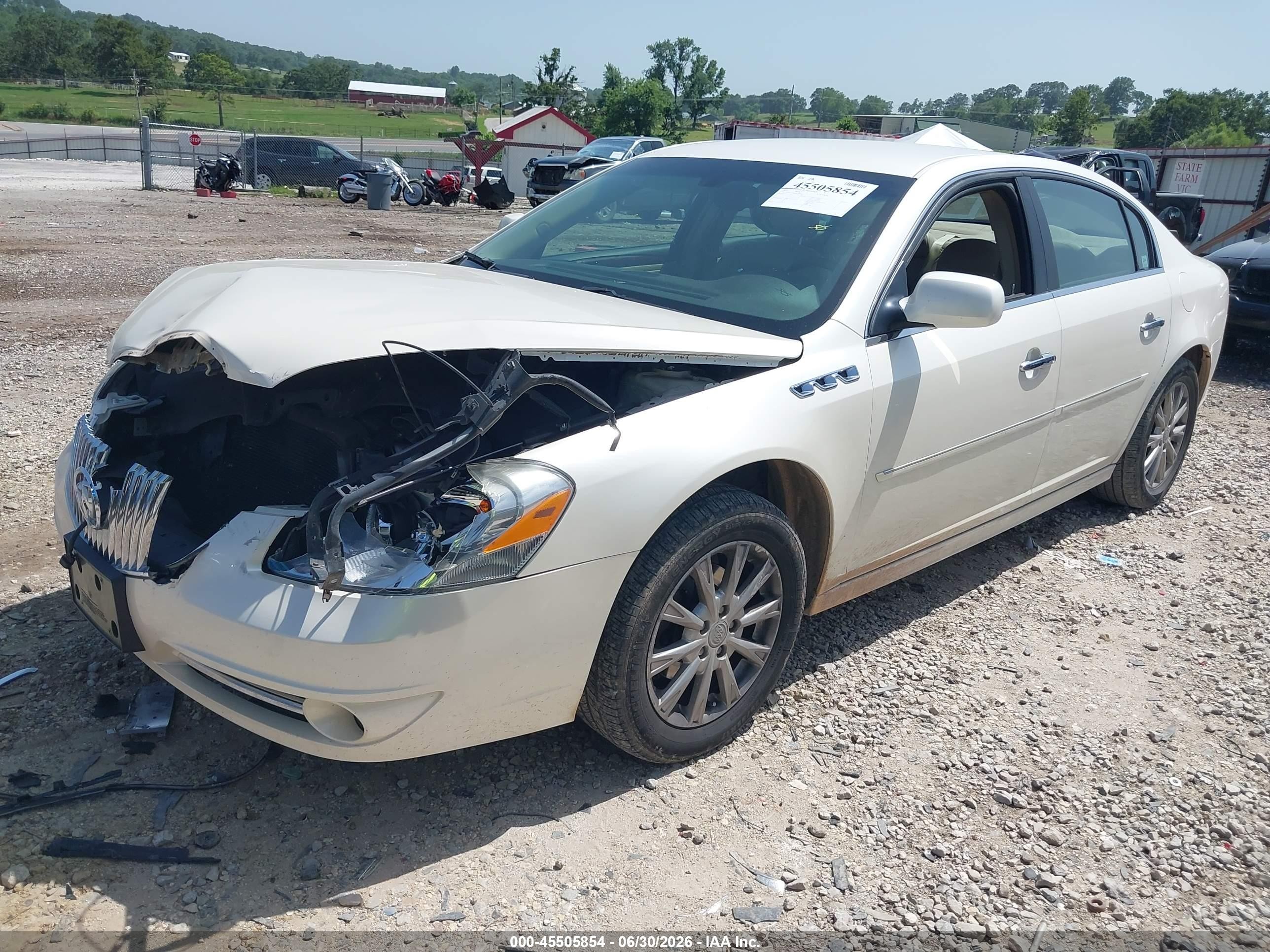 2011 Buick Lucerne Cxl White vin: 1G4HC5EM2BU140562