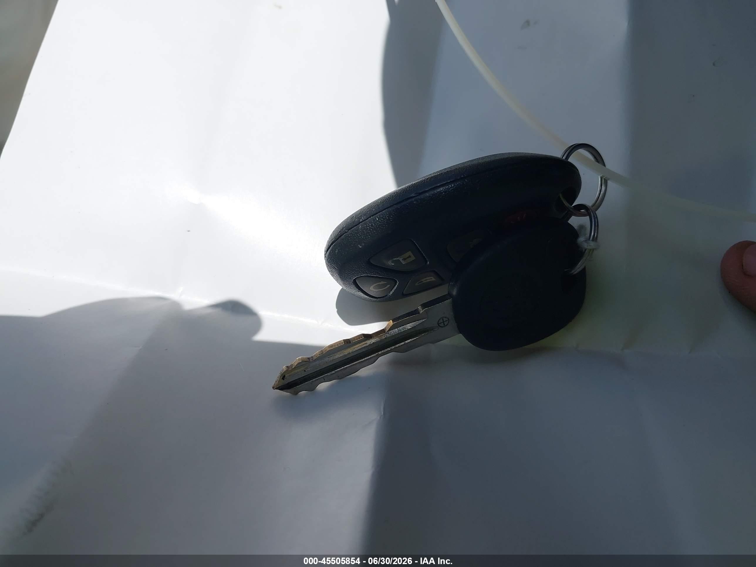 2011 Buick Lucerne Cxl White vin: 1G4HC5EM2BU140562