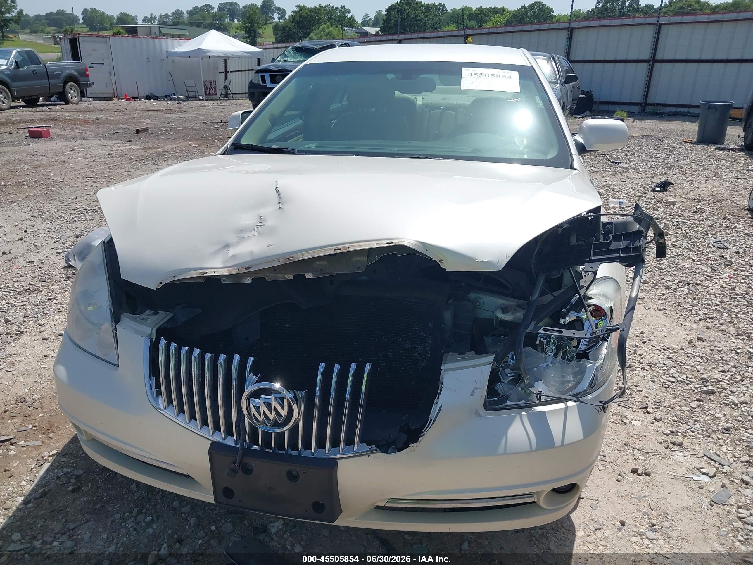 2011 Buick Lucerne Cxl White vin: 1G4HC5EM2BU140562