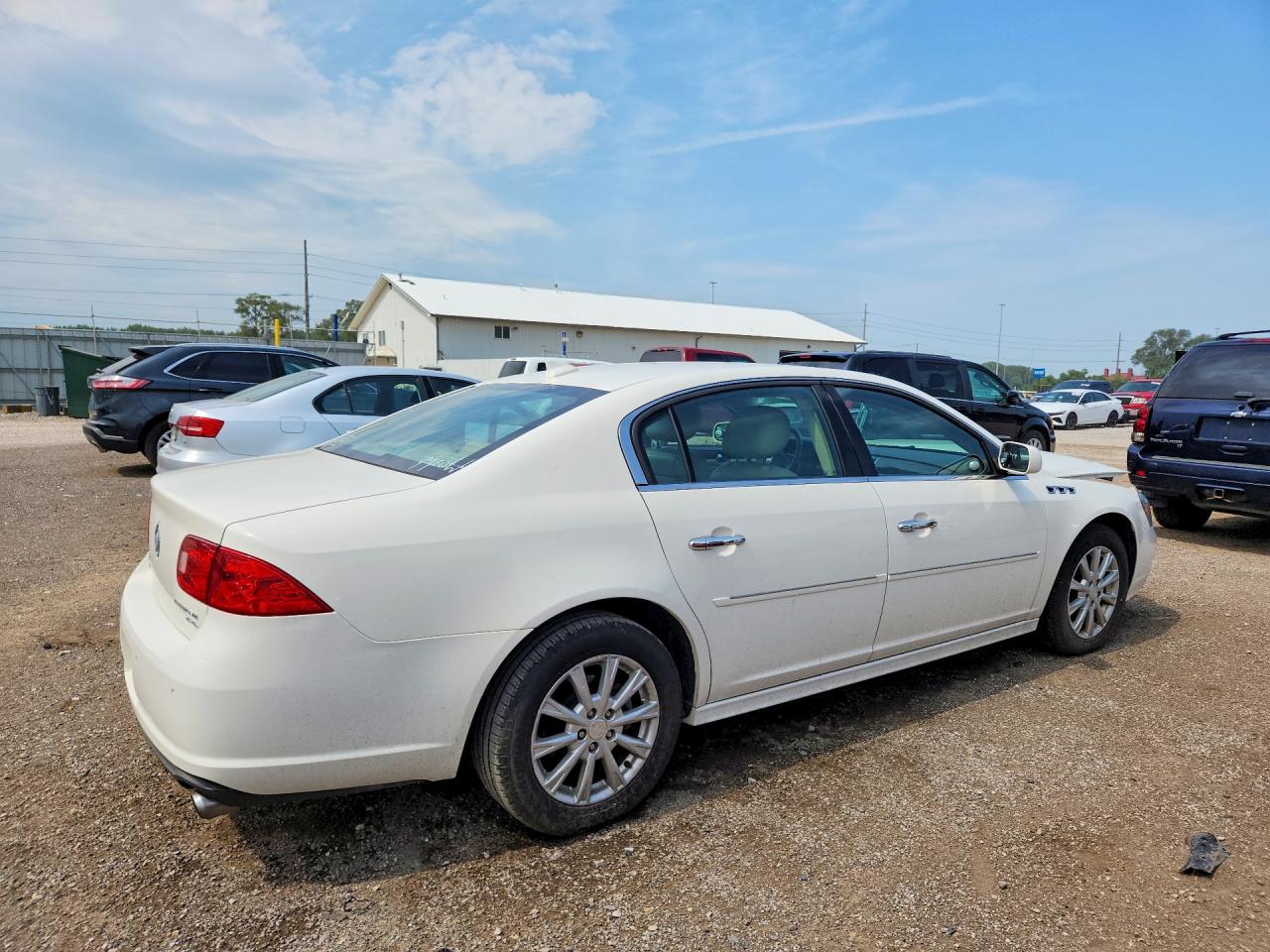 2011 Buick Lucerne Cxl White vin: 1G4HC5EM2BU142862
