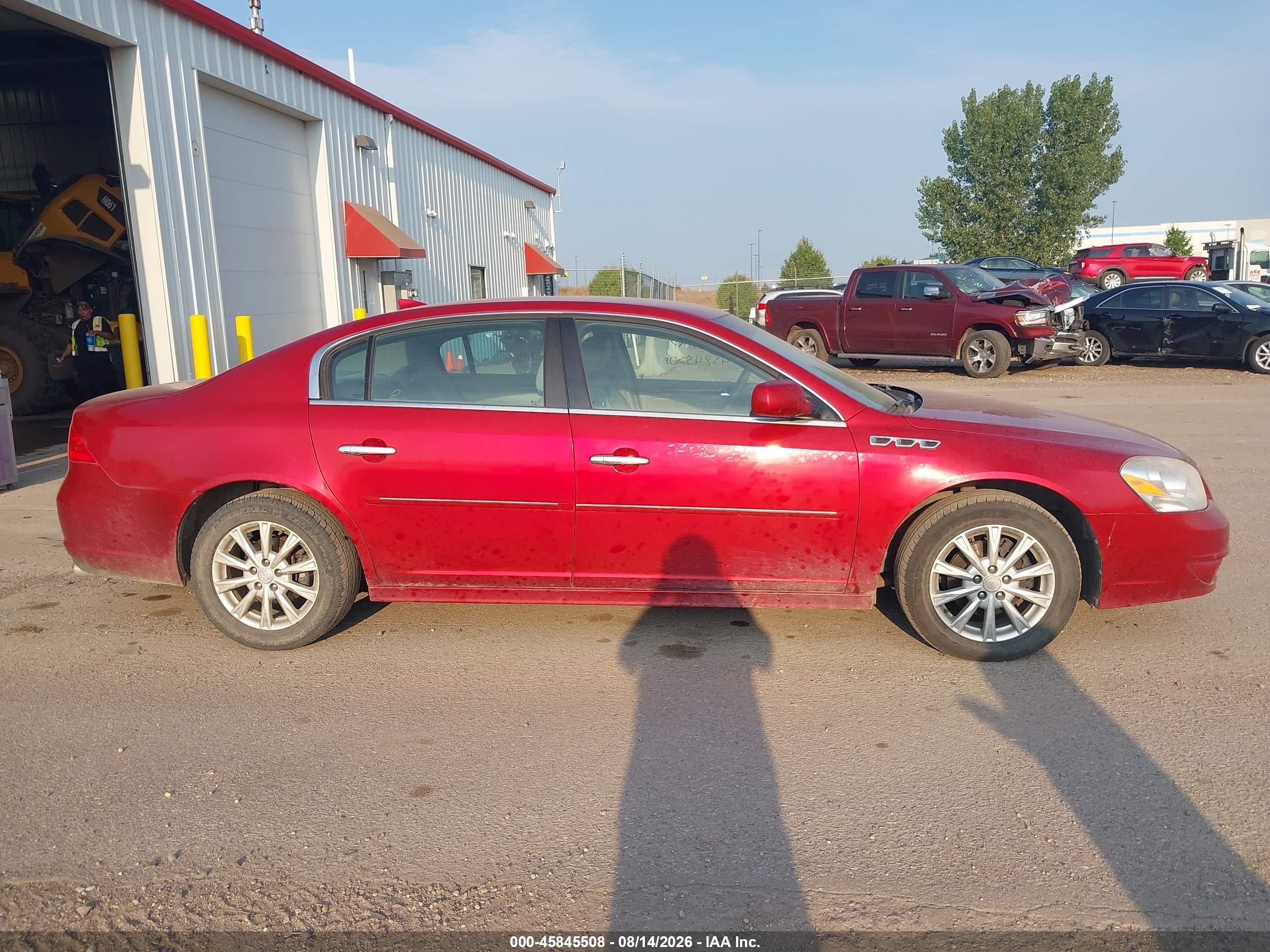 2011 Buick Lucerne Cxl Red vin: 1G4HC5EM2BU148936