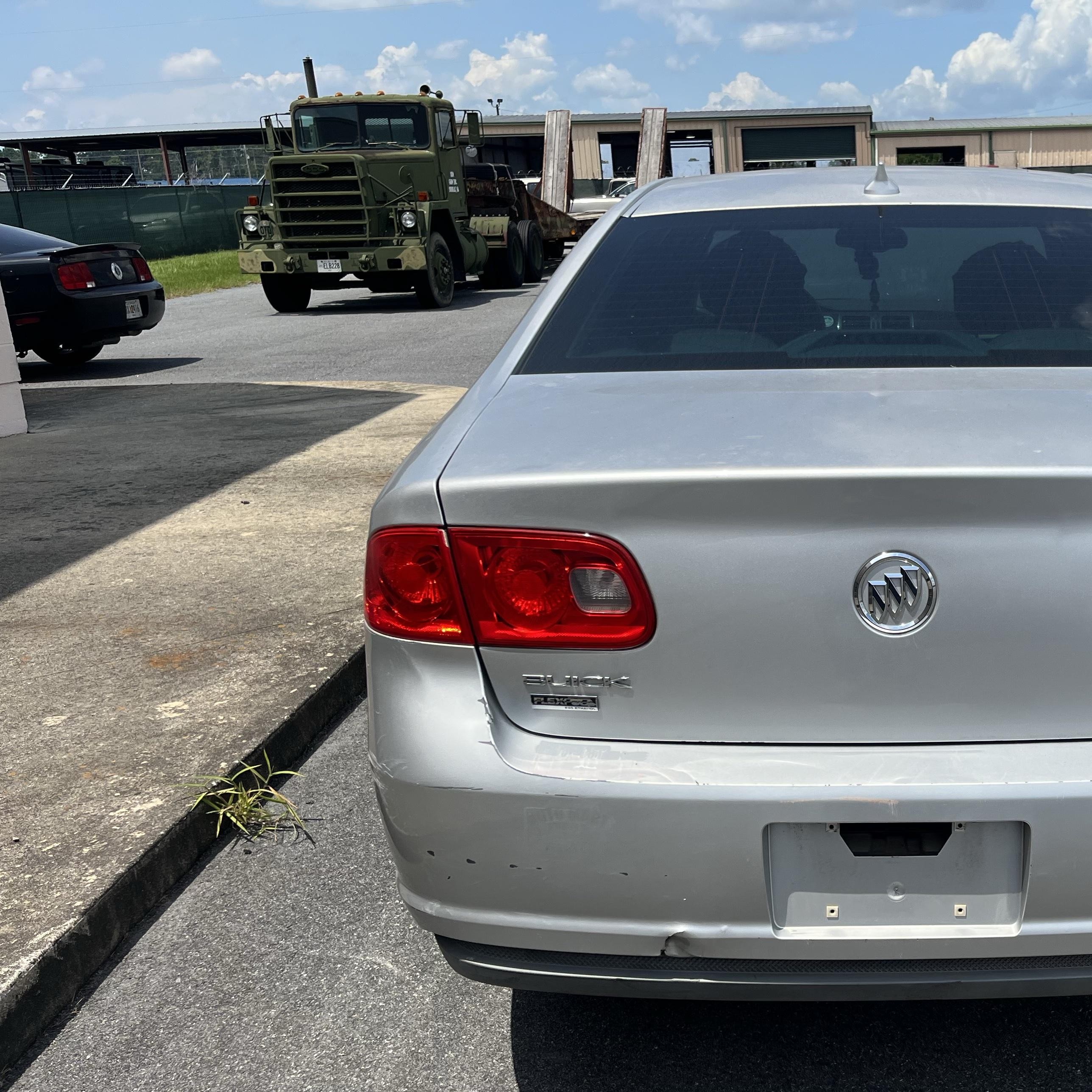 2011 Buick Lucerne Cxl Silver vin: 1G4HC5EM3BU129604