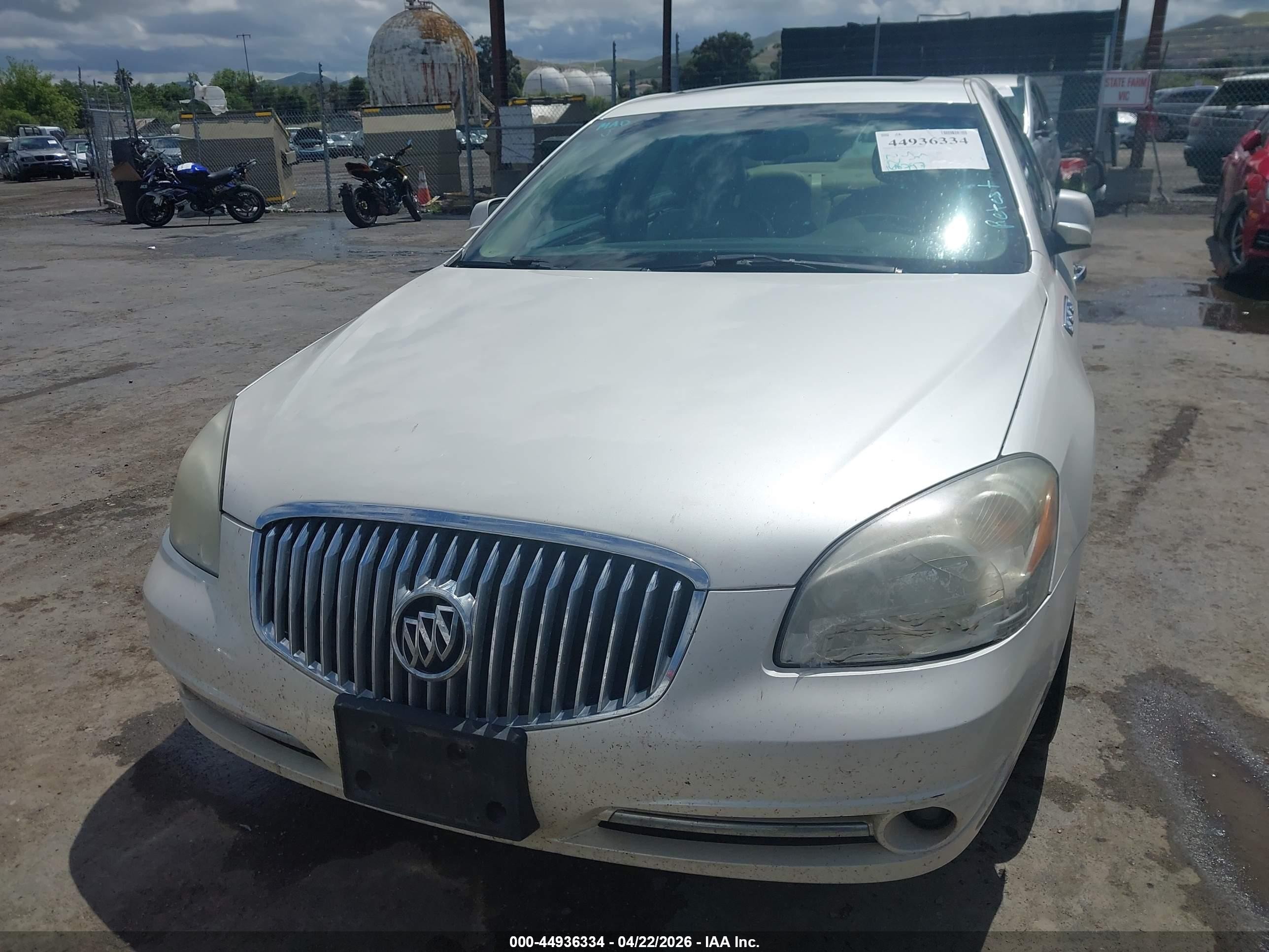 2011 Buick Lucerne Cxl Белый vin: 1G4HC5EM3BU134219