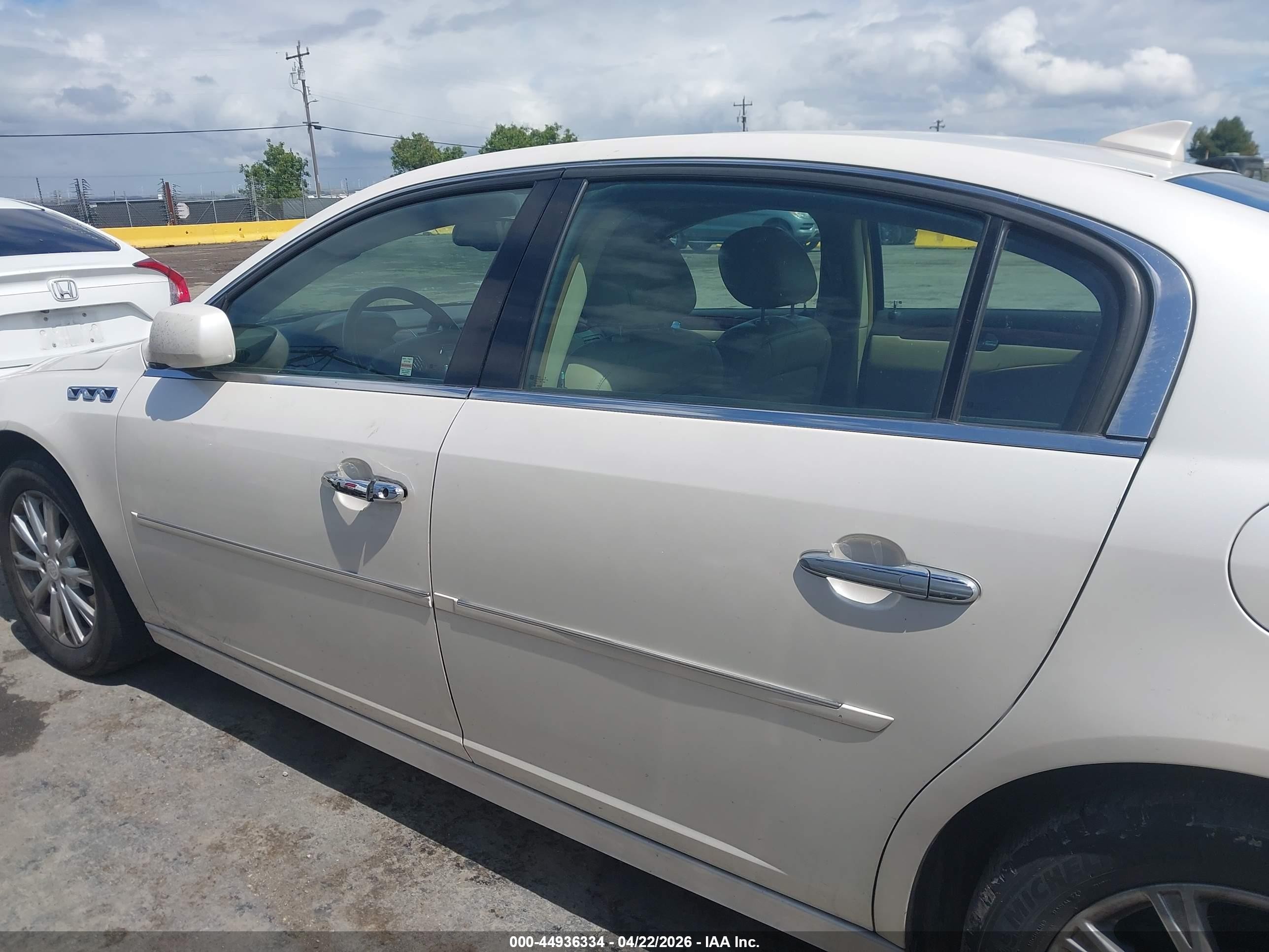 2011 Buick Lucerne Cxl Белый vin: 1G4HC5EM3BU134219
