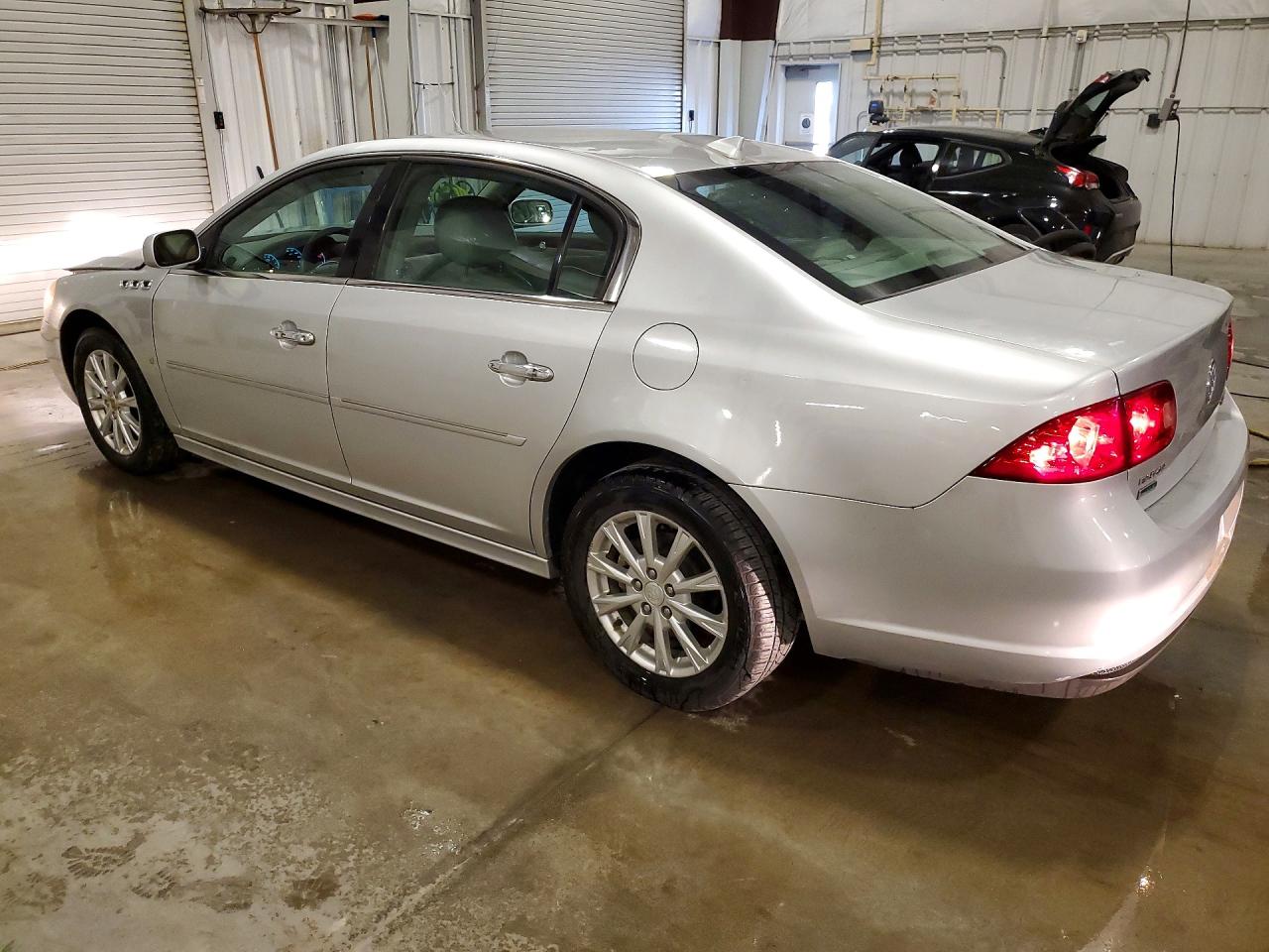 2010 Buick Lucerne Cxl Silver vin: 1G4HC5EM4AU113555