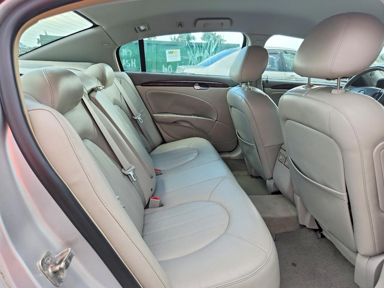 2011 Buick Lucerne Cxl Silver vin: 1G4HC5EM4BU134553