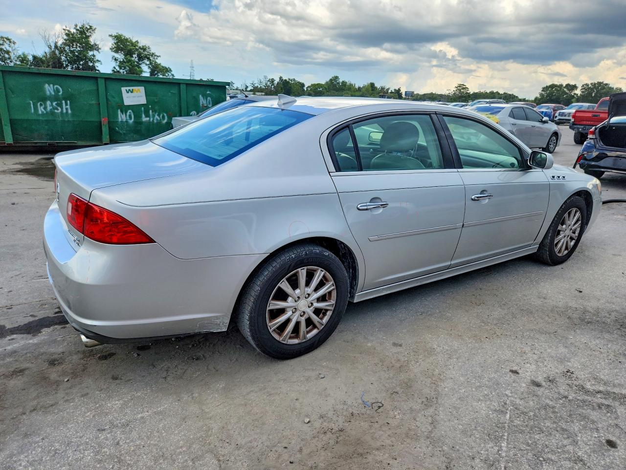 2011 Buick Lucerne Cxl Silver vin: 1G4HC5EM4BU134553